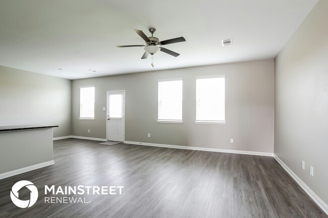 Building Photo - 25209 Dickens Dr
