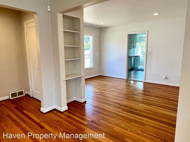 Building Photo - 2 br, 2 bath House - 2632 Harvard Ave E