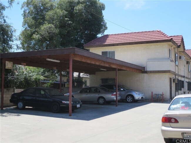 Building Photo - 2726 Strathmore Ave