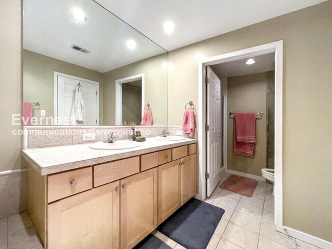 Foto del edificio - 3201 Shoshone St