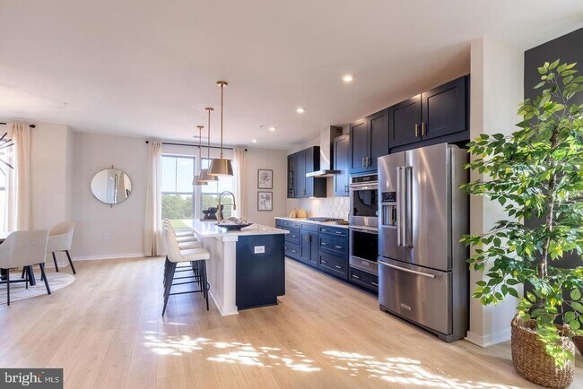 Foto del edificio - 20916 Bluebird Sq