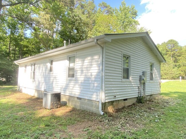 Foto del edificio - 10671 Buggs Island Road
