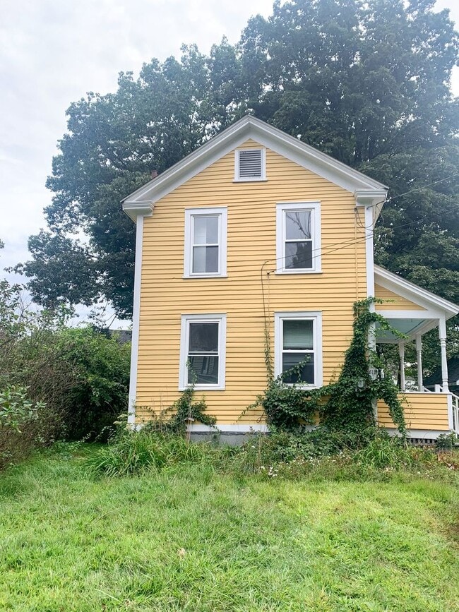 Building Photo - 615 Riverside Dr