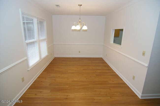 Building Photo - 1870 Quail Ridge Rd