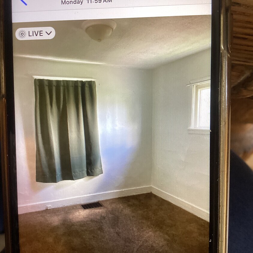 Bedroom - 762 Morrison St