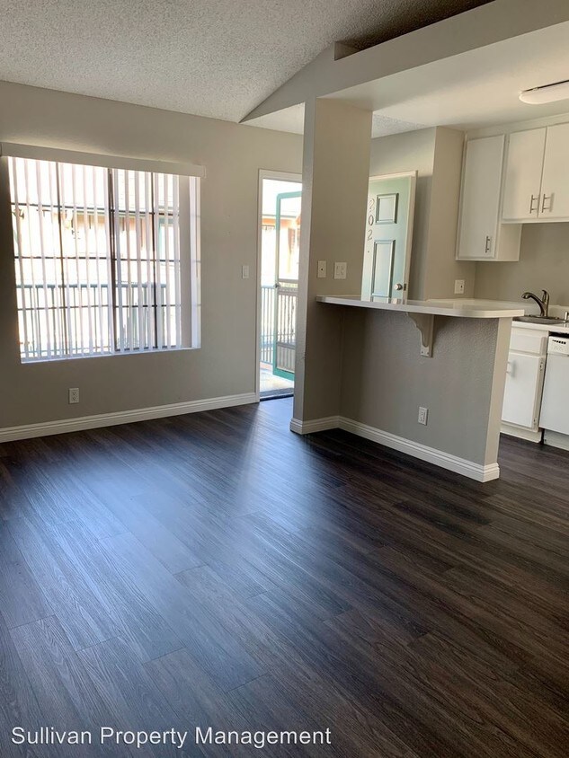 Foto principal - 1130 Newport Ave