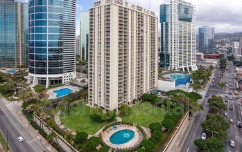 Building Photo - 1350 Ala Moana Blvd