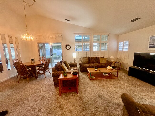 Foto del edificio - 4474 Wanderlust Loop