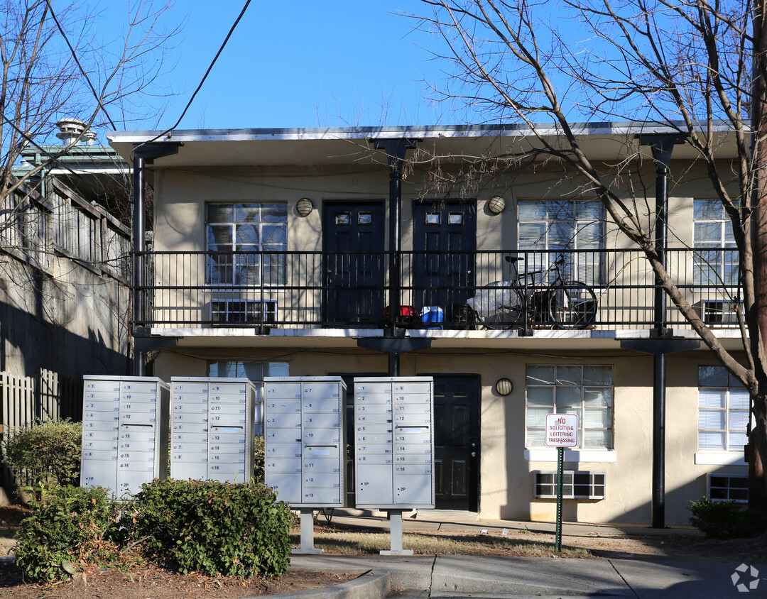 Foto del edificio - Henderson Place Apartments