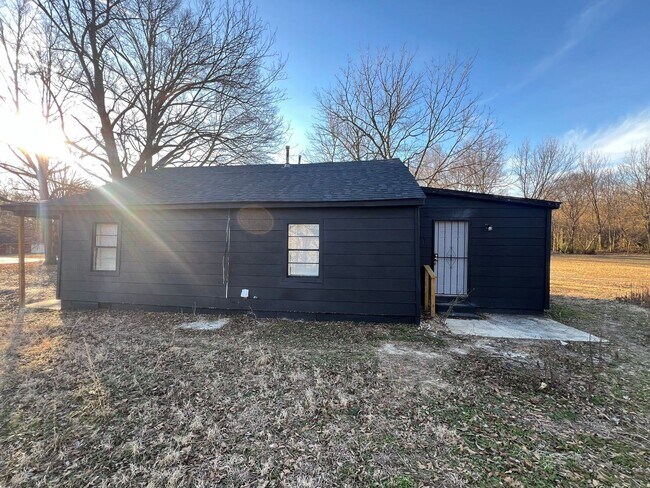 Photo - Beautiful 3 bedroom 1 bath House