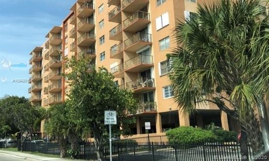 Foto del edificio - 1465 NE 121st St
