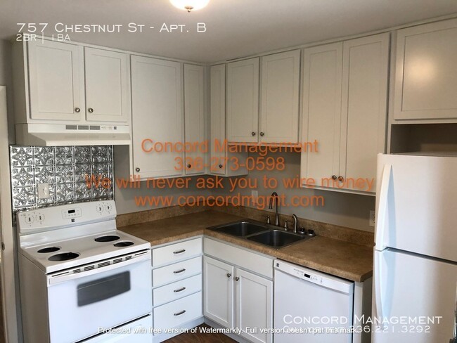 Building Photo - 757 Chestnut St