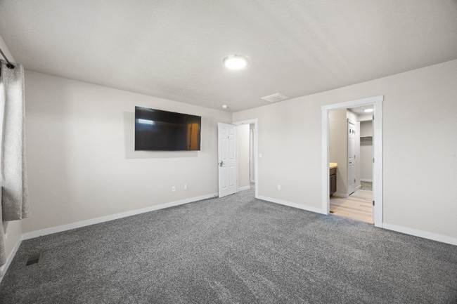 Building Photo - 15335 Stovall Ave