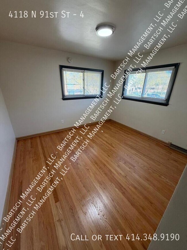 Foto del edificio - 4118 N 91st St