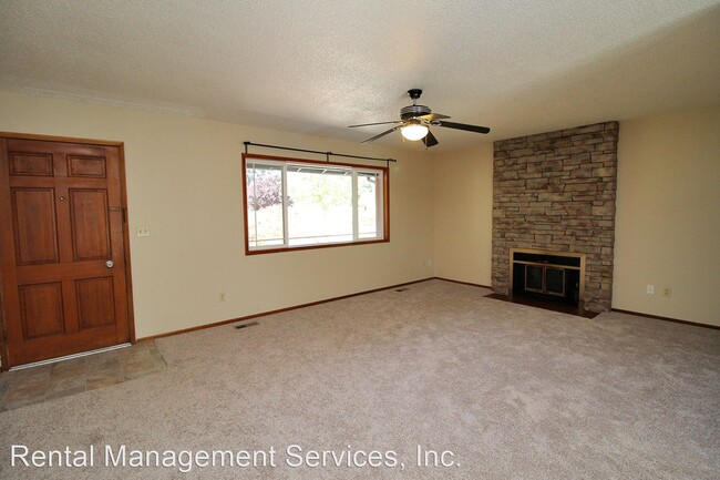 Building Photo - 4 br, 2 bath House - 15260 NE Couch Ct