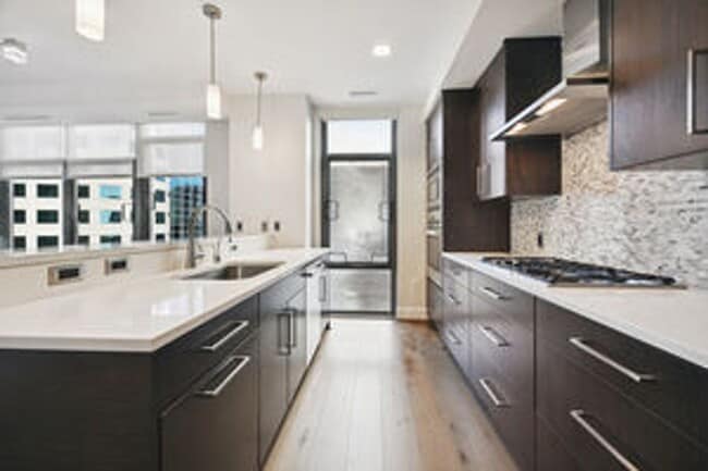 Building Photo - Luxury 2BR/ 2BA Condo in Downtown Bethesda...