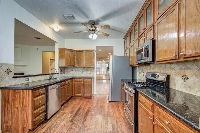 Foto del edificio - 16218 Ruffian Dr