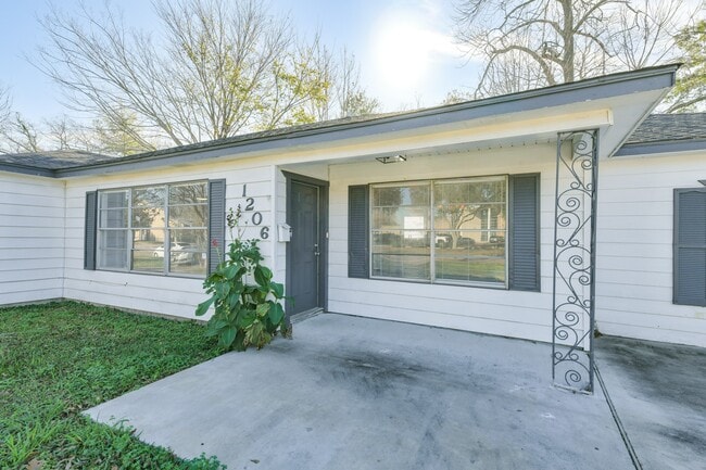 Foto del edificio - 1206 Houston Ave