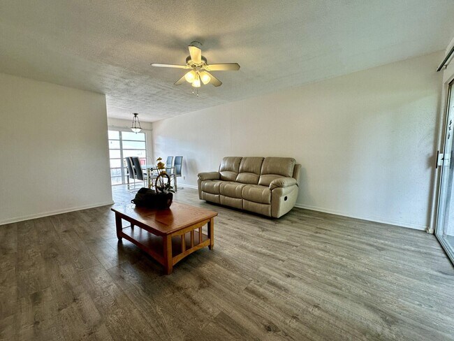 Foto del edificio - 17 Golfs Edge