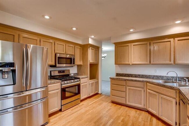 Building Photo - 12816 120th St Ct E, South Hill, WA, 98374