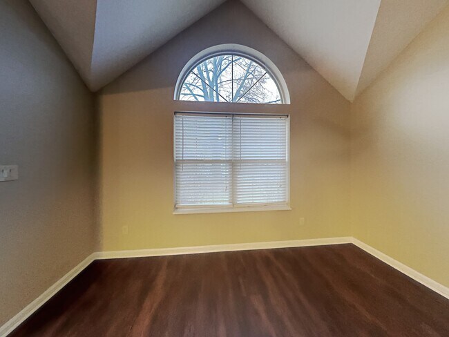Building Photo - 10604 Magenta Drive