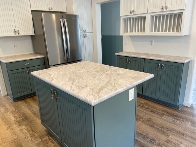 Foto del edificio - Remodeled Home Just Moments from Greenbank Farm!
