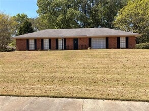 Building Photo - 1738 Fairforest Dr