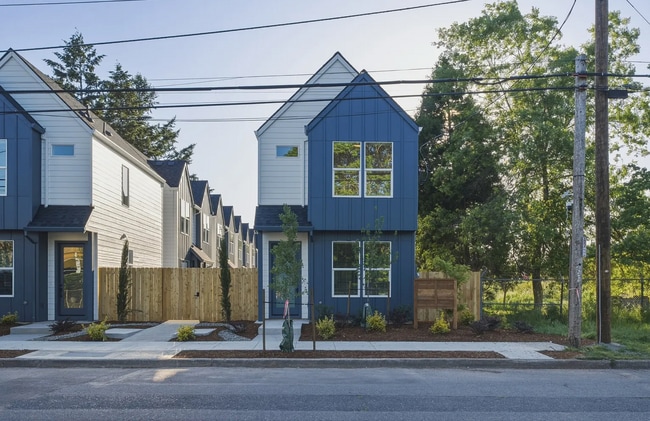 Building Photo - 7057 SE 60th Ave