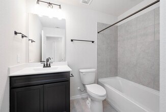 Building Photo - 3405 Knighton Hill Dr