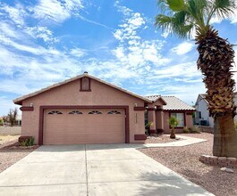 Building Photo - 2032 Desert Palms Dr