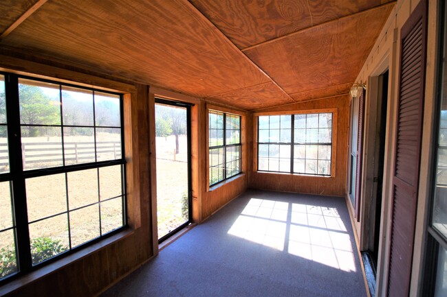 Building Photo - 10261 FM 161