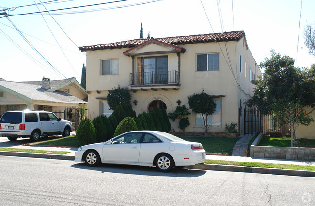 Building Photo - 616 E Lomita Ave
