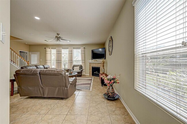 Foto del edificio - 19223 Brook Village Rd
