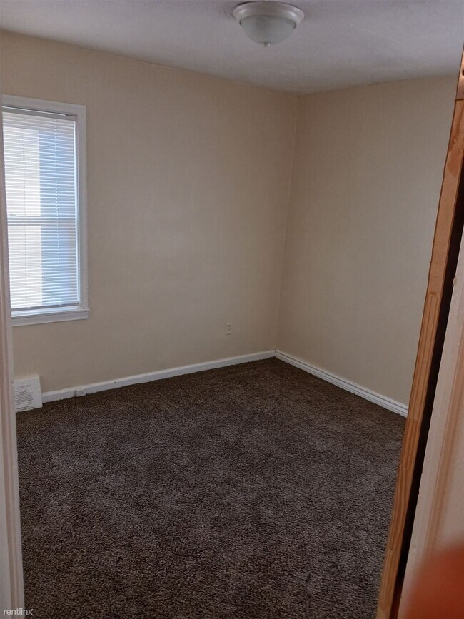 Building Photo - 2 br, 1 bath House - 12995 Greenview