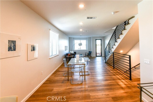 Foto del edificio - 15810 S Vermont Ave