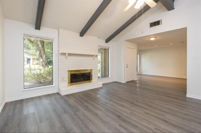 Building Photo - 4011 Flint Creek Dr