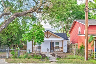 Building Photo - 711 Staitti St