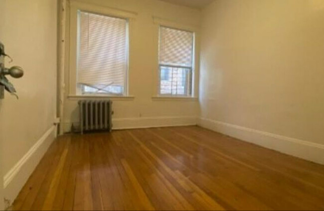 Building Photo - 157-135 Hemenway St