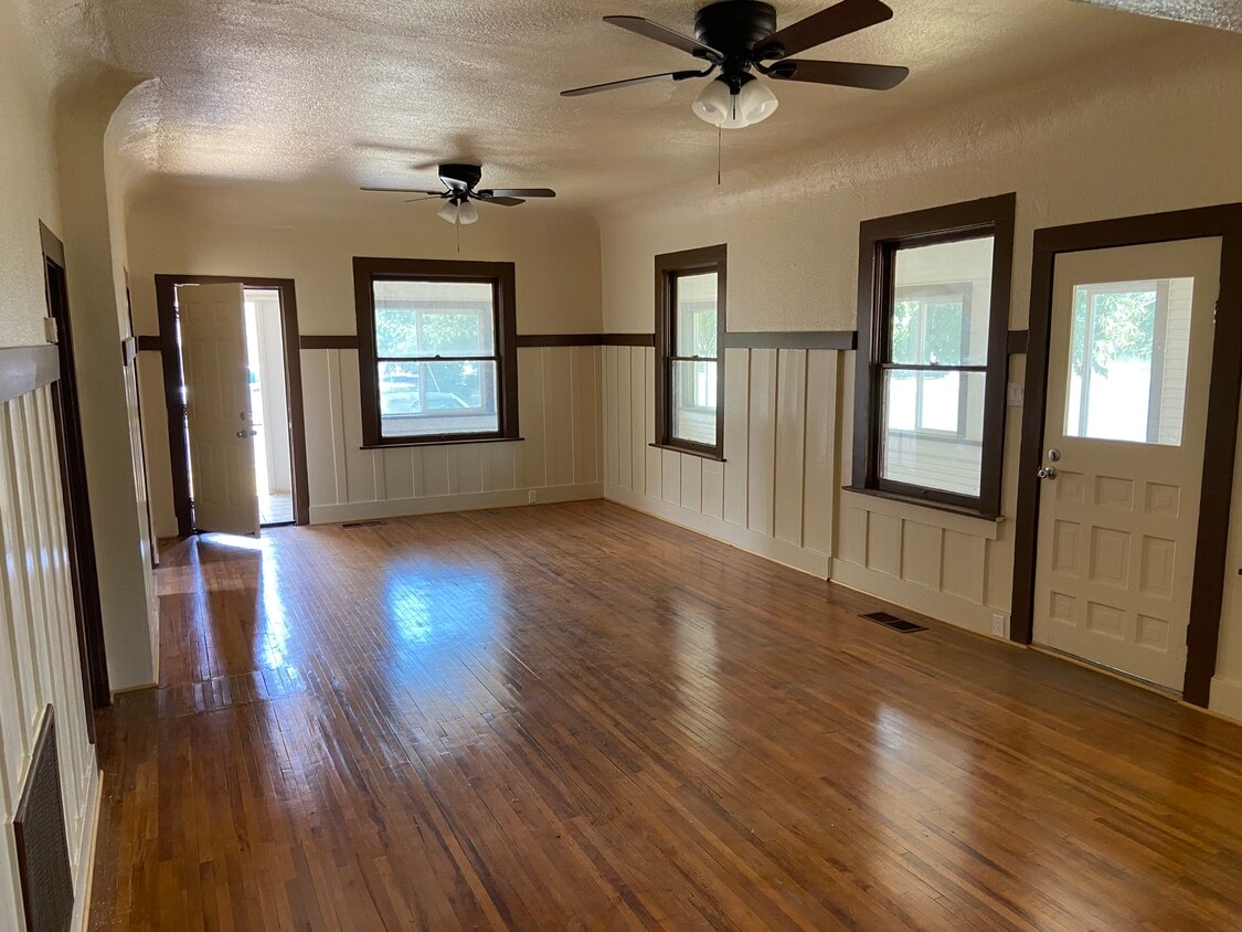 Foto principal - 3204 6th St