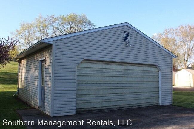 Building Photo - 4 br, 1 bath House - 98 Church St.