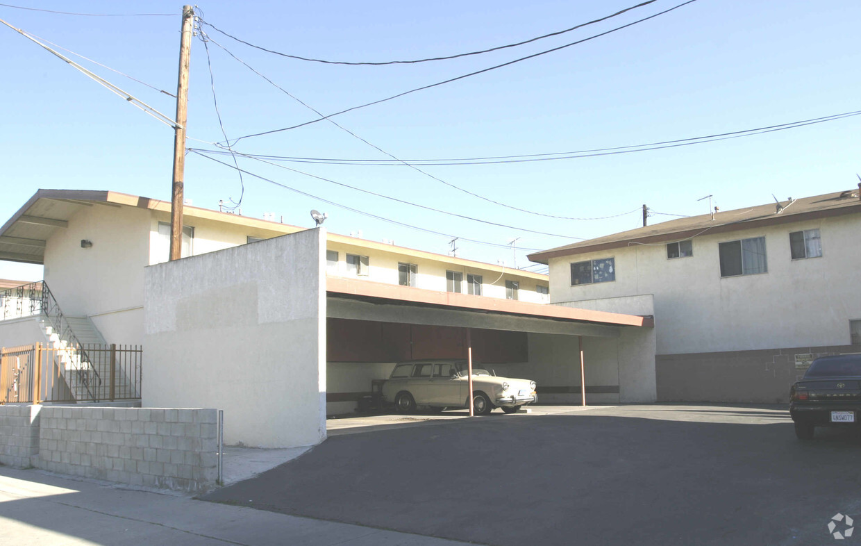 Foto del edificio - 13714 Inglewood Ave