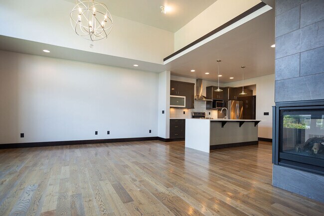 Building Photo - 3159 Summer View Ln
