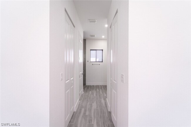 Building Photo - 1822 NW 19th Pl