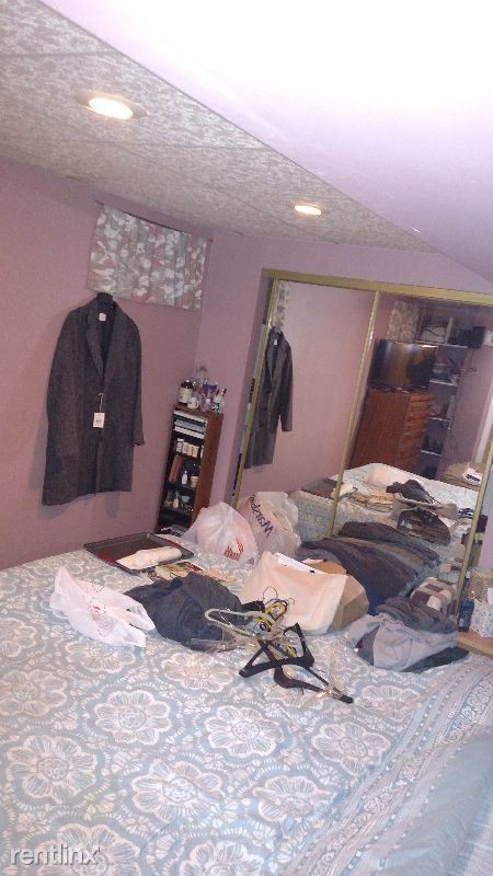 Primary Photo - 4-5 W Meadow Ln