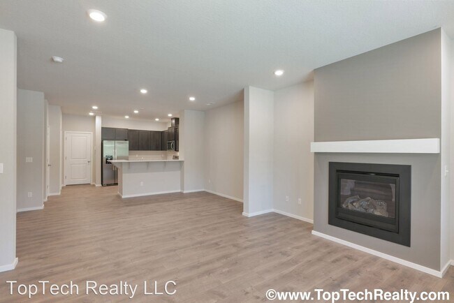 Foto del edificio - 3 br, 2.5 bath House - 16117 NW Reliance Ln