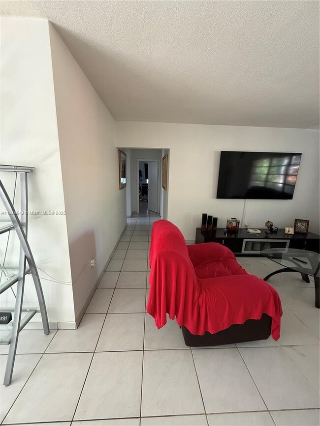 Building Photo - 485 Brickell Ave