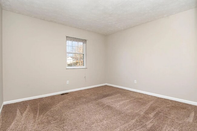 Building Photo - 49 Desales Ave