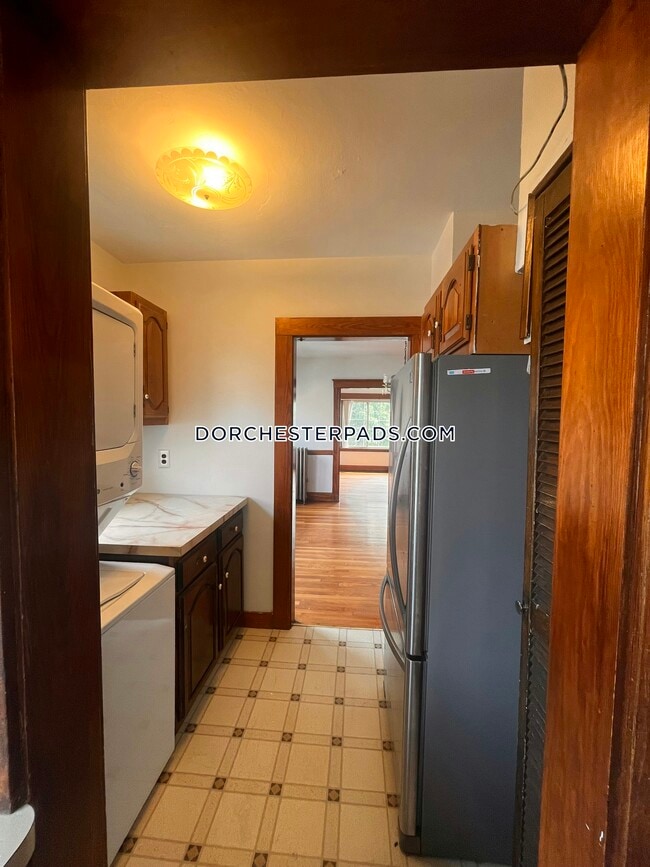 Building Photo - 468-470 Gallivan Boulevard