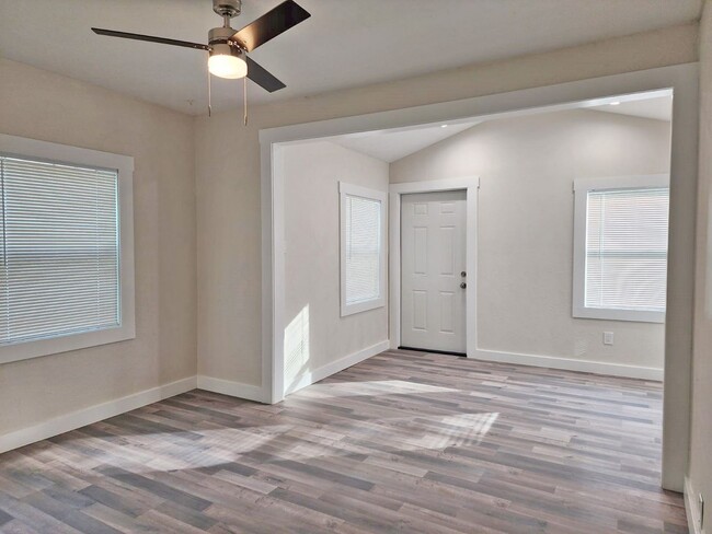 Photo - Quaint Bungalow on the Tangerine Greenway! House