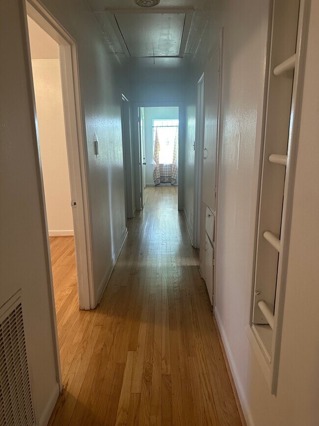 Foto del edificio - 6003 Heatherbrook Dr